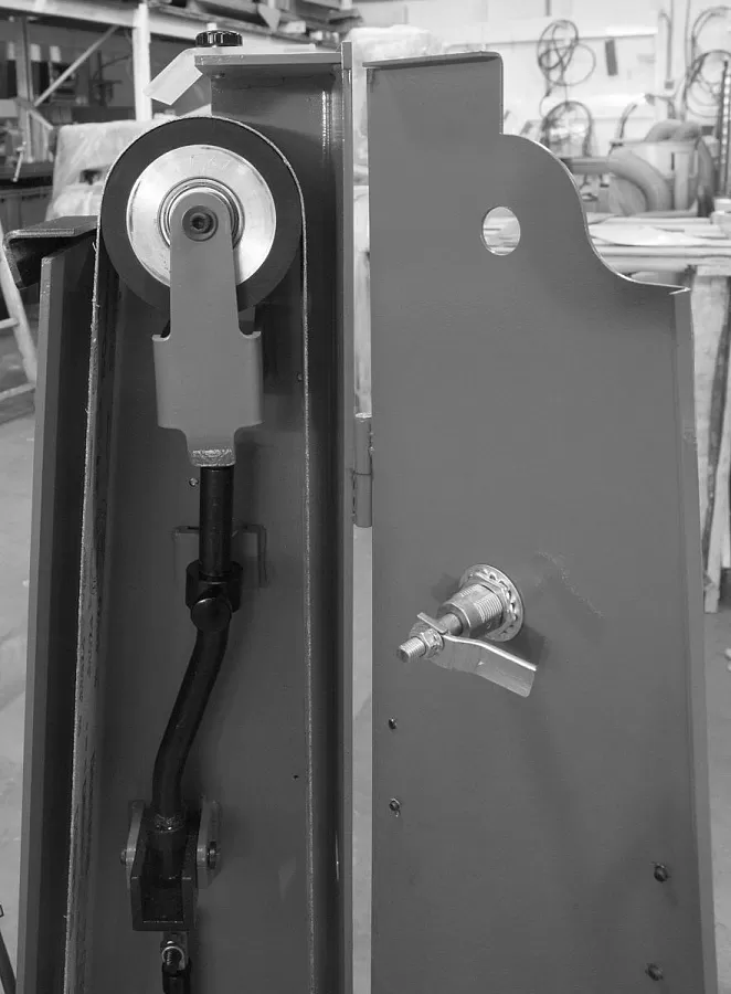 Станок ленточно-шлифовальный Stalex S-75V