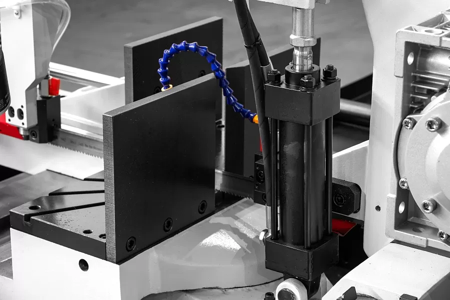 Гидравлический ленточнопильный станок Stalex BS-460G-JC