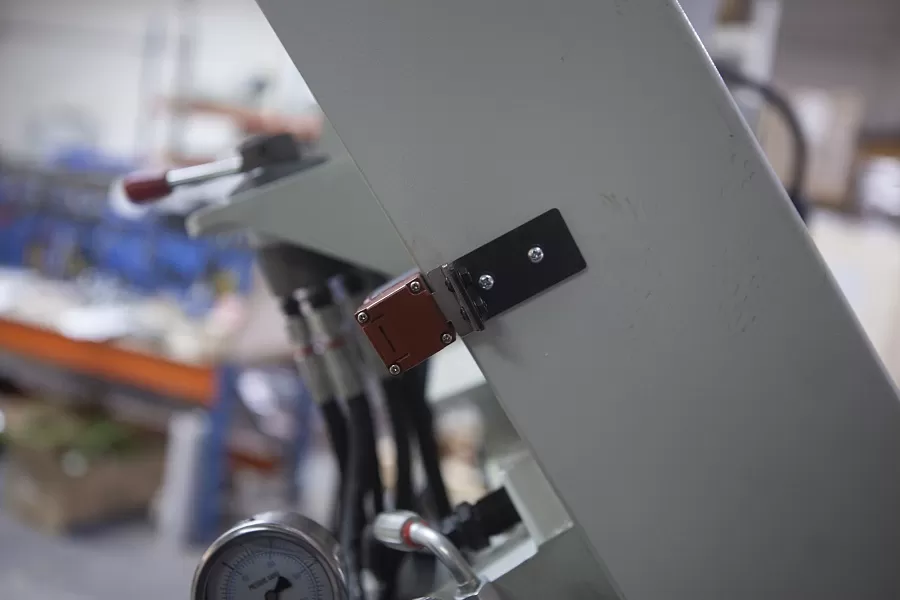 Станок полуавтоматический двухколонный Stalex TGK-4235